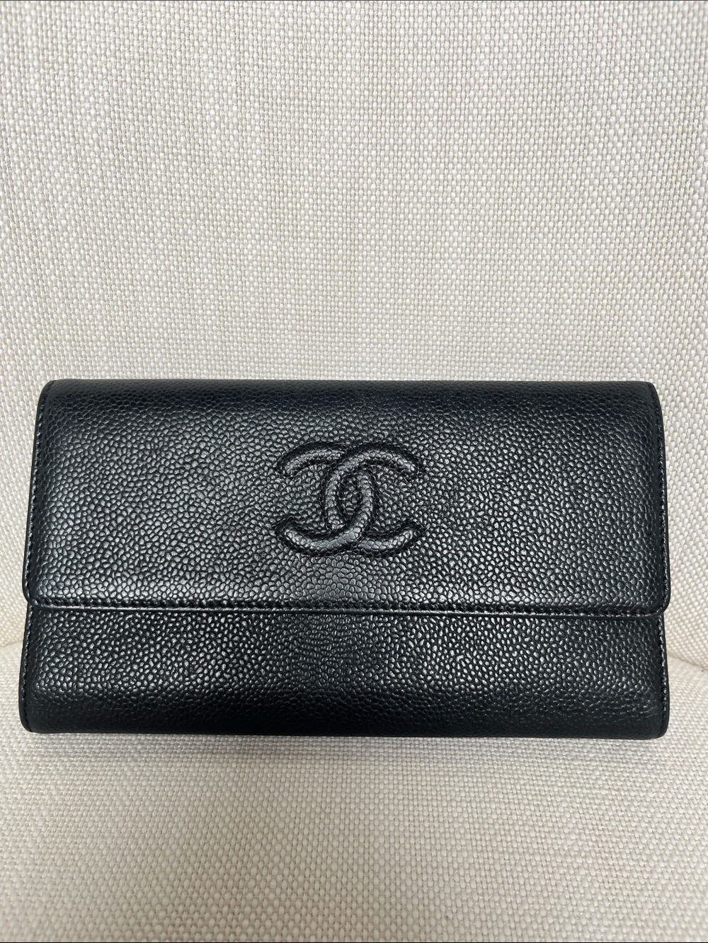 Classic CHANEL Wallet - Black Caviar Leather